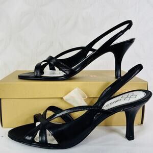 5 for $25| Naturalizer Prissy Black Leather Slingback Pumps Size 10W - Flawed!